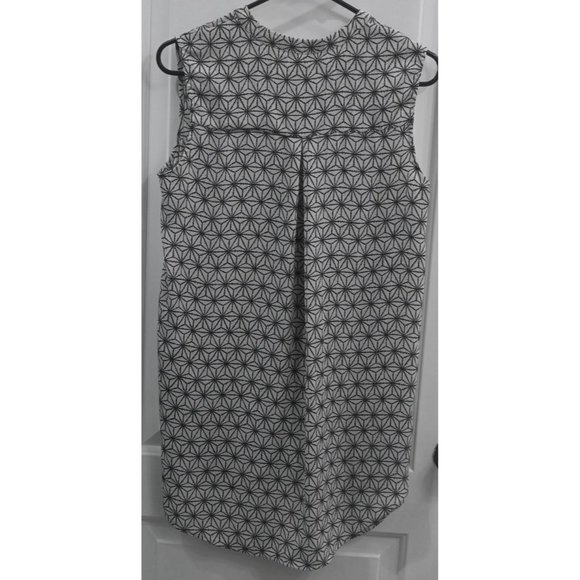 H&M Womens Sleeveless Tunic Blouse Top Size 8 - Picture 2 of 2